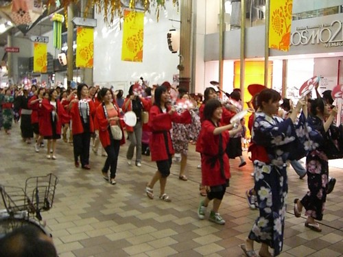 ゆかたで華麗に踊り隊