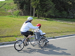 坂道を漕いでみる