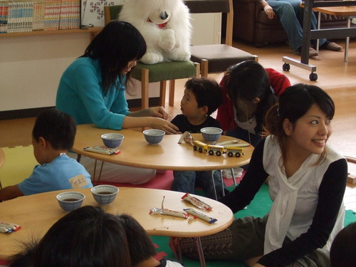 お姉さんとオヤツ