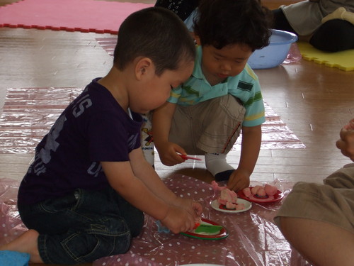 小麦粉粘土でままごと