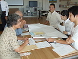 市民の方と学生の話し合い