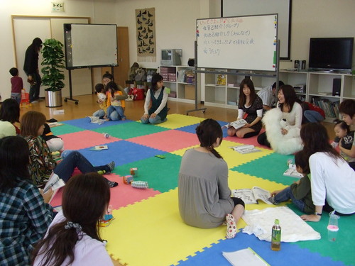 白いゴリラYuhhoも登場