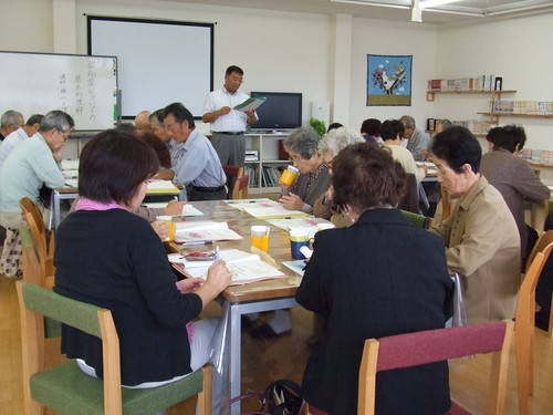 初回は横山教授の講義です