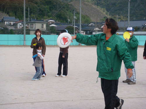 投げ方の講習中