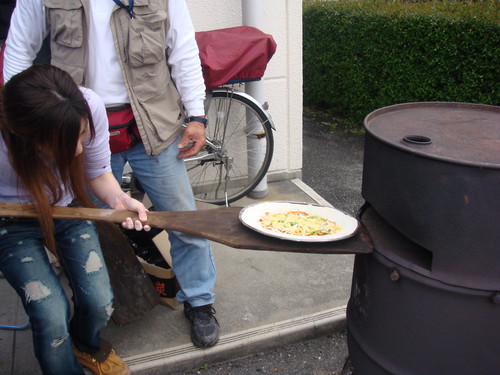 ドラム缶製窯焼きピザ