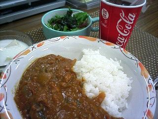 月曜日：山口のたまげなすを使った野菜たーっぷりドライカレーランチ