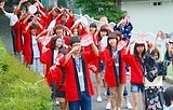 団扇は、学生手作りの県大団扇です