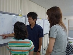 新規登録者へ説明中