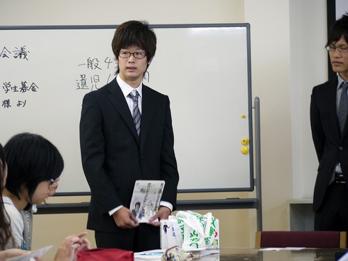 募金活動の説明中