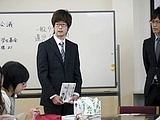 募金活動の説明中