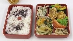 おいしいお弁当とお茶付きです♪