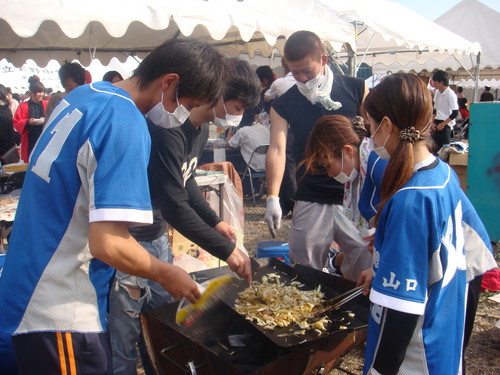 せっせと焼きそば作り★