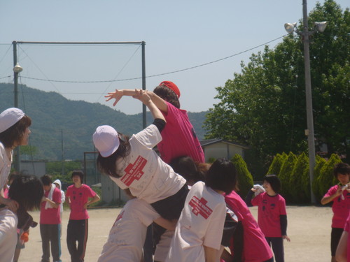 注目の騎馬戦女子