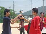 トロフィーの授与