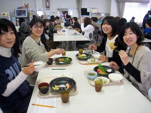 学生と教員で一緒にランチ♪