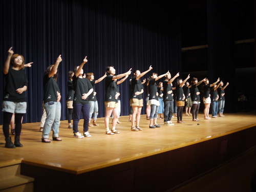 手話サークルによる手話歌の発表