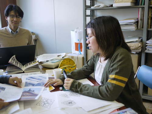 デザインを検討中