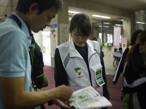 車椅子の返却場所を確認中