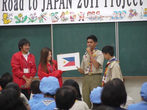 ゲスト国の自己紹介をサポート