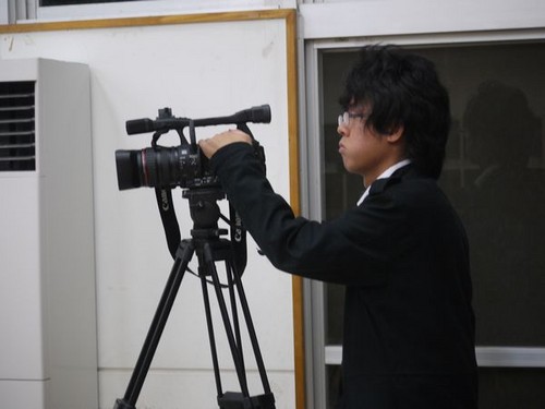 学生広報チーム取材中