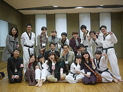 韓国語を学ぶ県大生と一緒に！