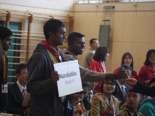 学生が用意したフリップを使って