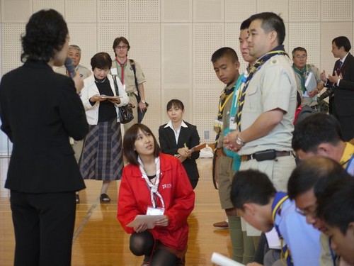 自国の紹介をサポート