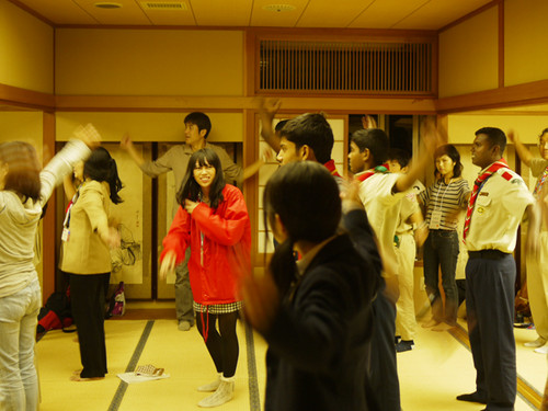 ジュニアリーダーのゲームをサポート