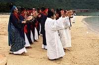  161頁干立のシチ祭で海からの幸せを迎える