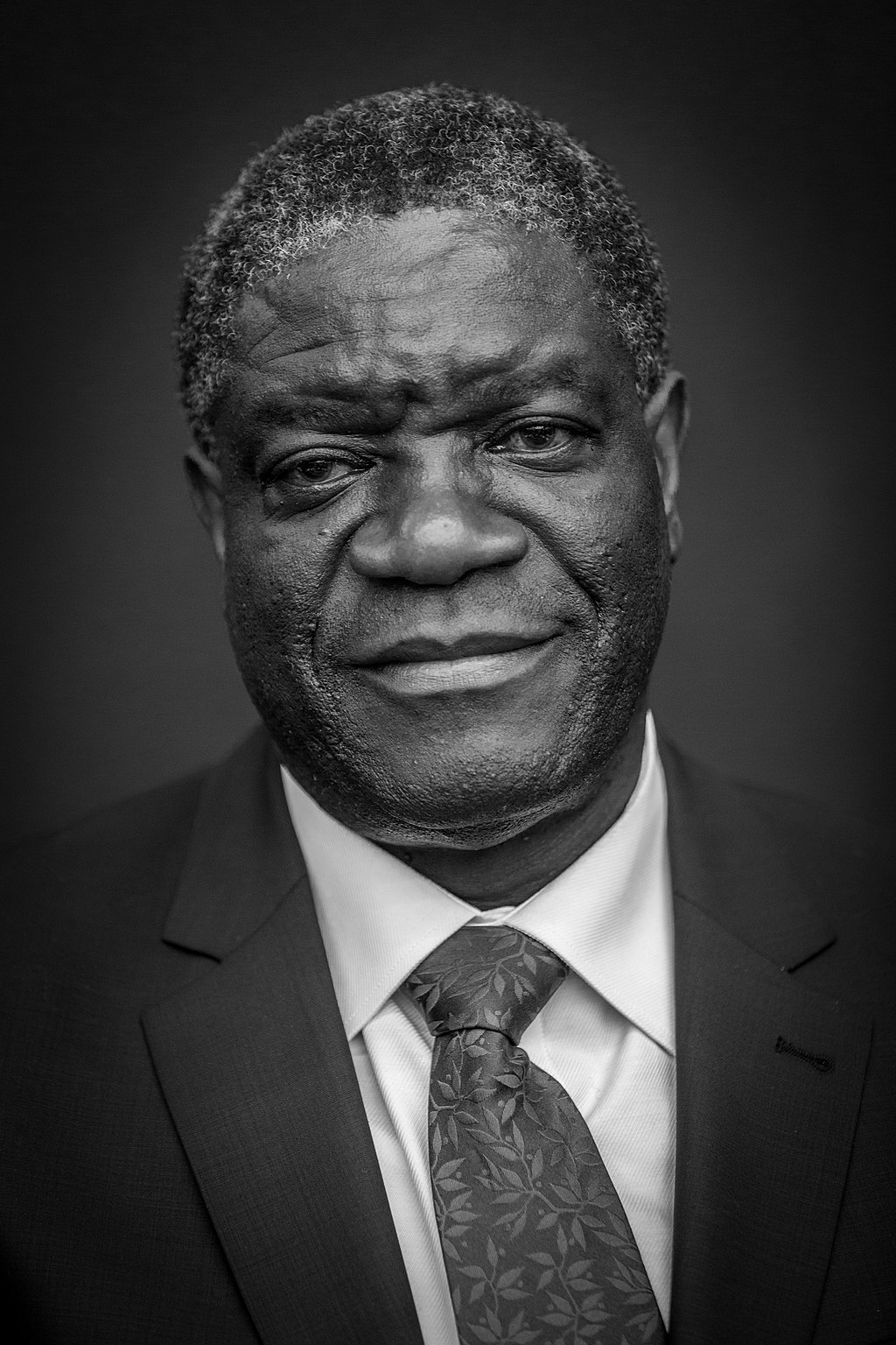 Denis_Mukwege_par_Claude_Truong-Ngoc_novembre_2014@wiki
